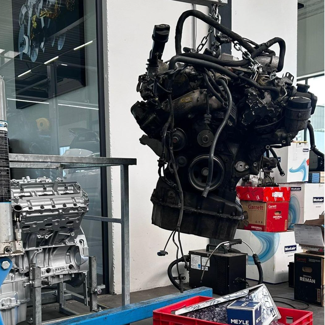 motoren reviseren AVS Auto's Oud Beijerland